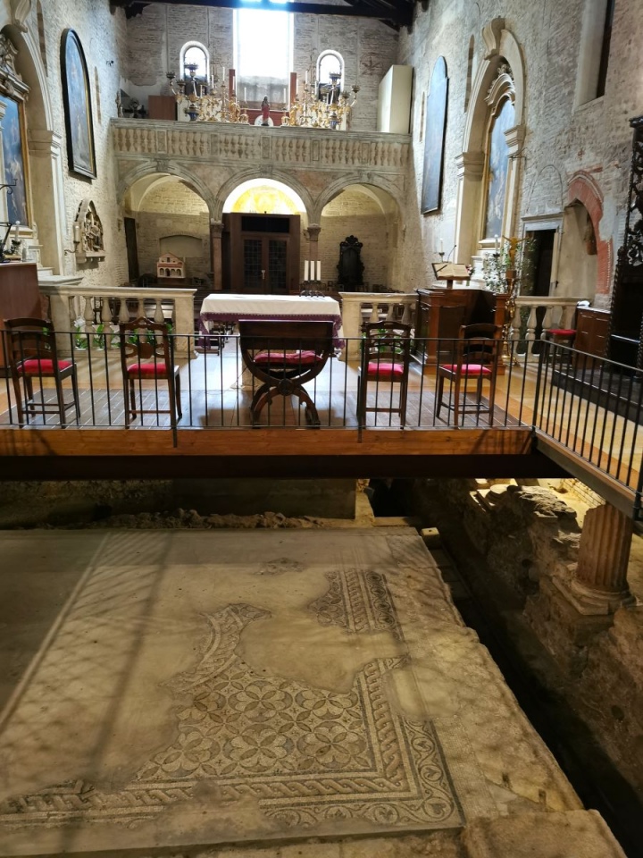 Click for full size image of Chiesa di Sant' Elena (PID:287456) Chiesa di Sant' Elena
