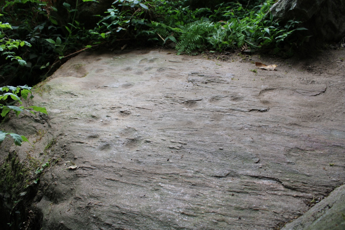 Click for full size image of Sass Pagan (Pagan stone) (PID:261518) Sass Pagan (Pagan stone)