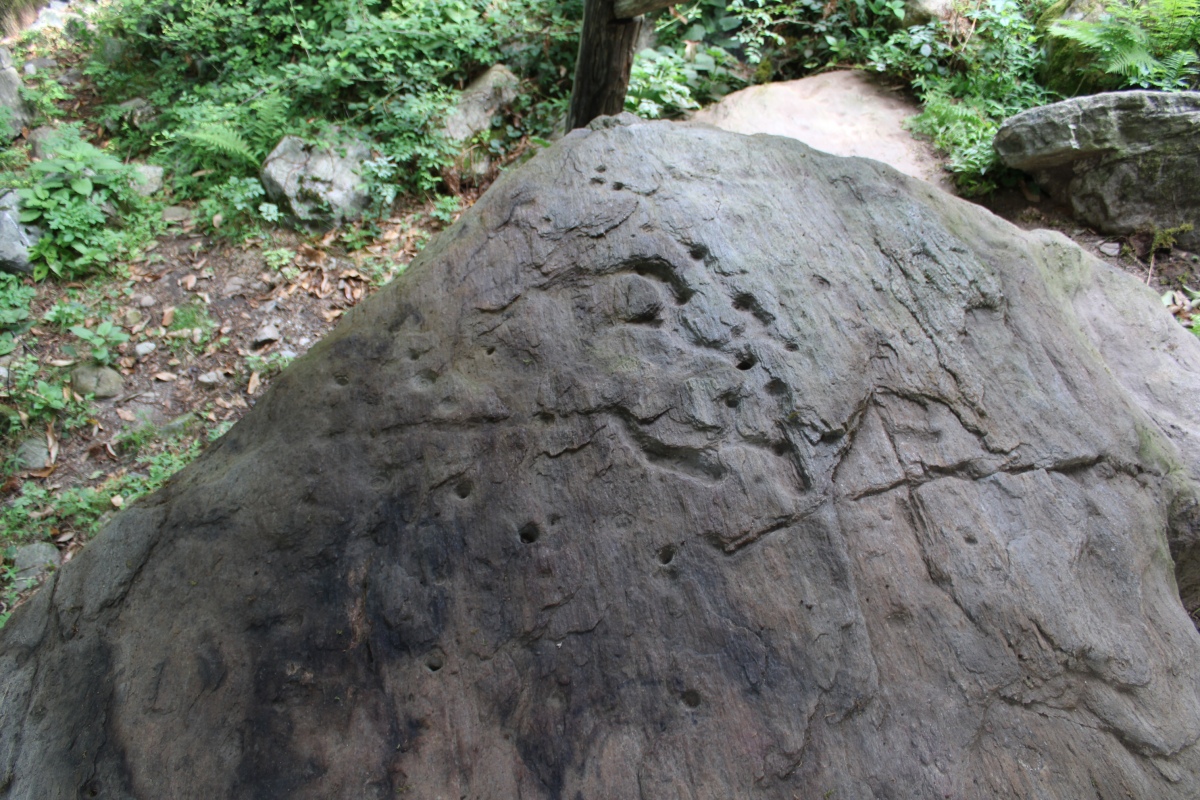 Click for full size image of Sass Pagan (Pagan stone) (PID:261519) Sass Pagan (Pagan stone)