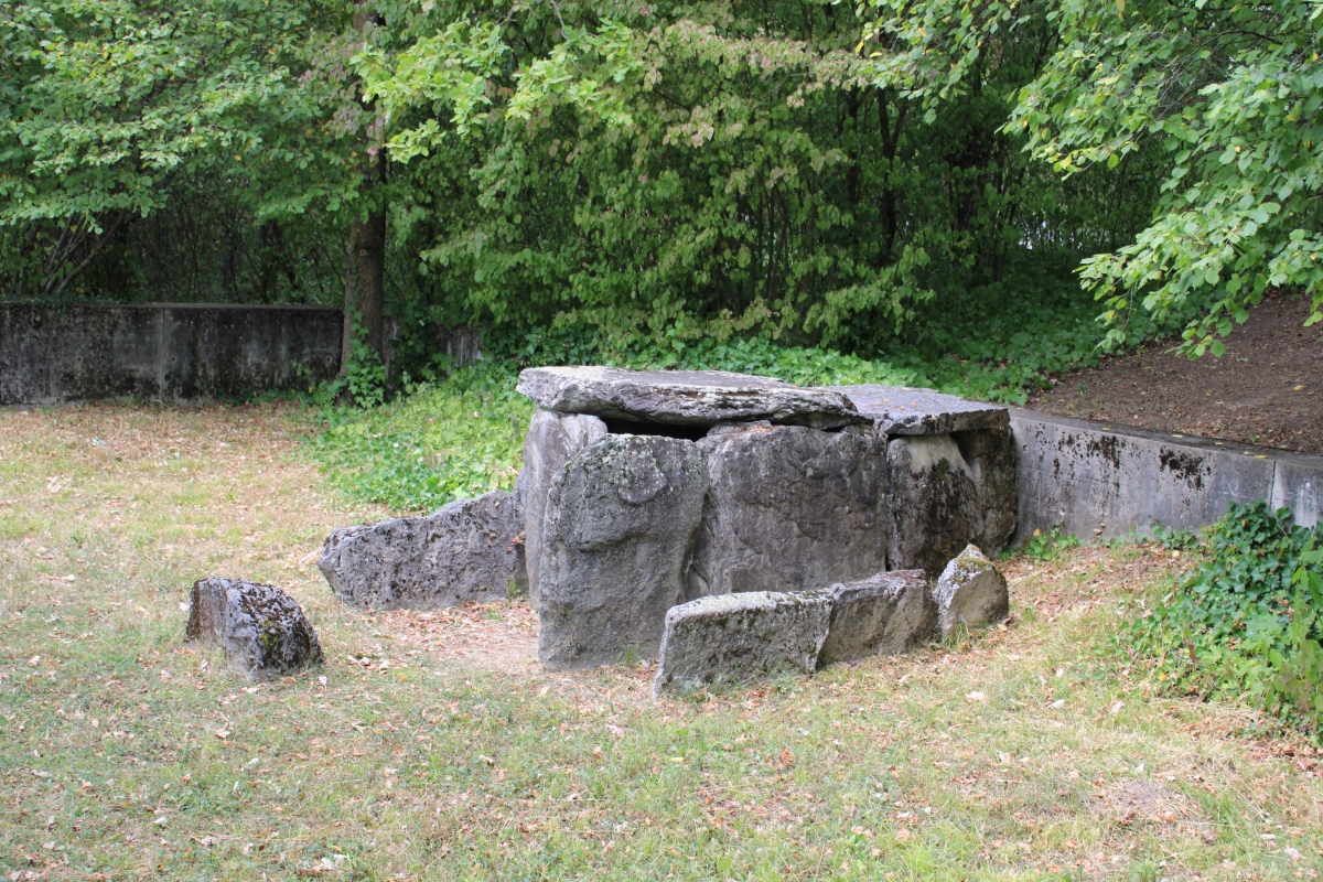 Auvernier Dolmen