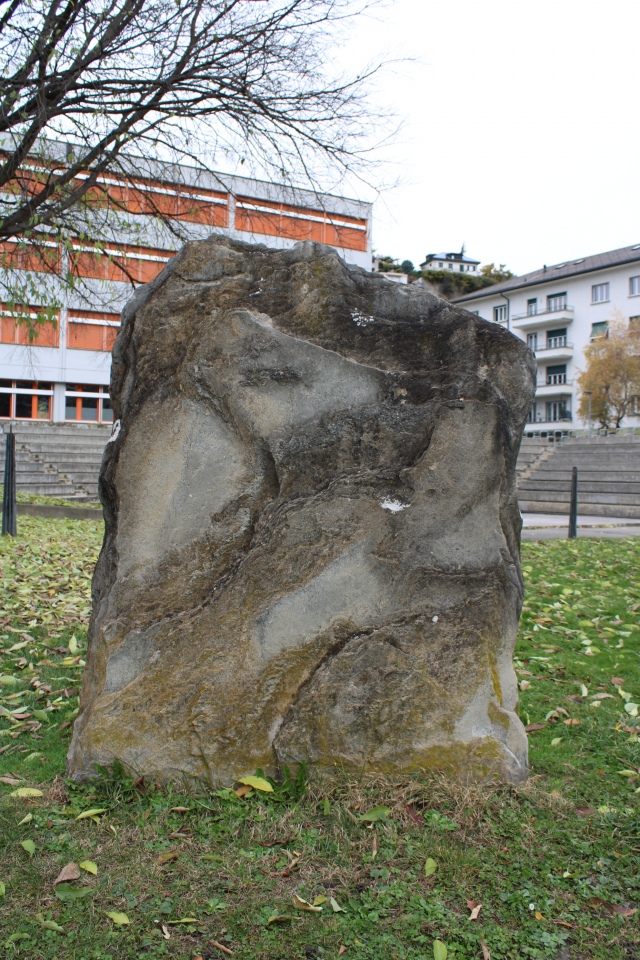 Click for full size image of Chemin des Collines Menhirs (PID:267025) Chemin des Collines Menhirs