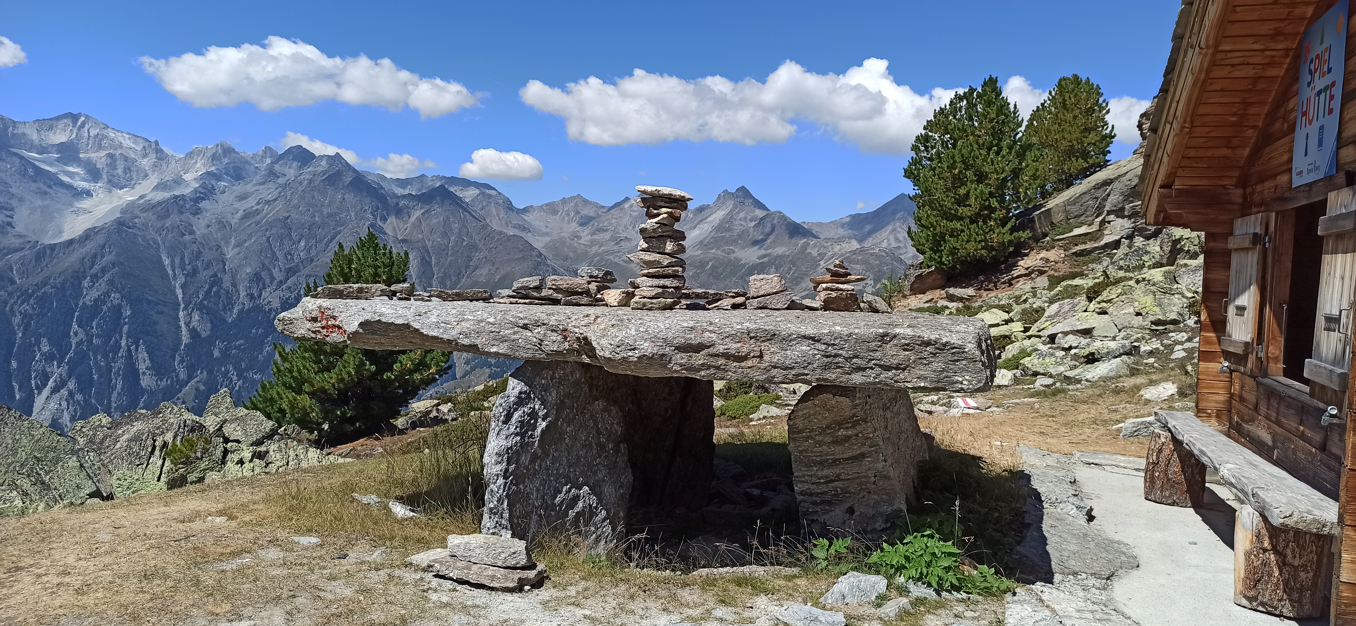 Heidnische Tossu Modern Dolmen