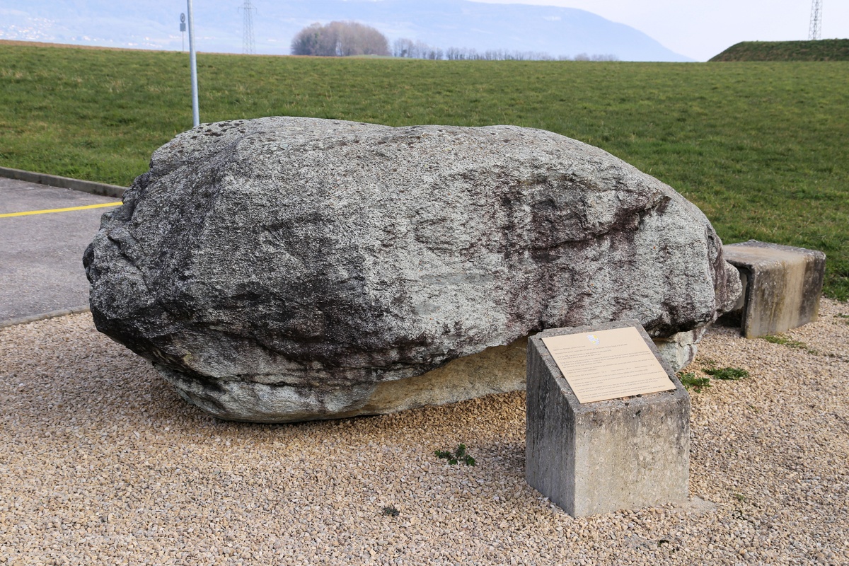 Menhir de Crusilles-Dessus 1