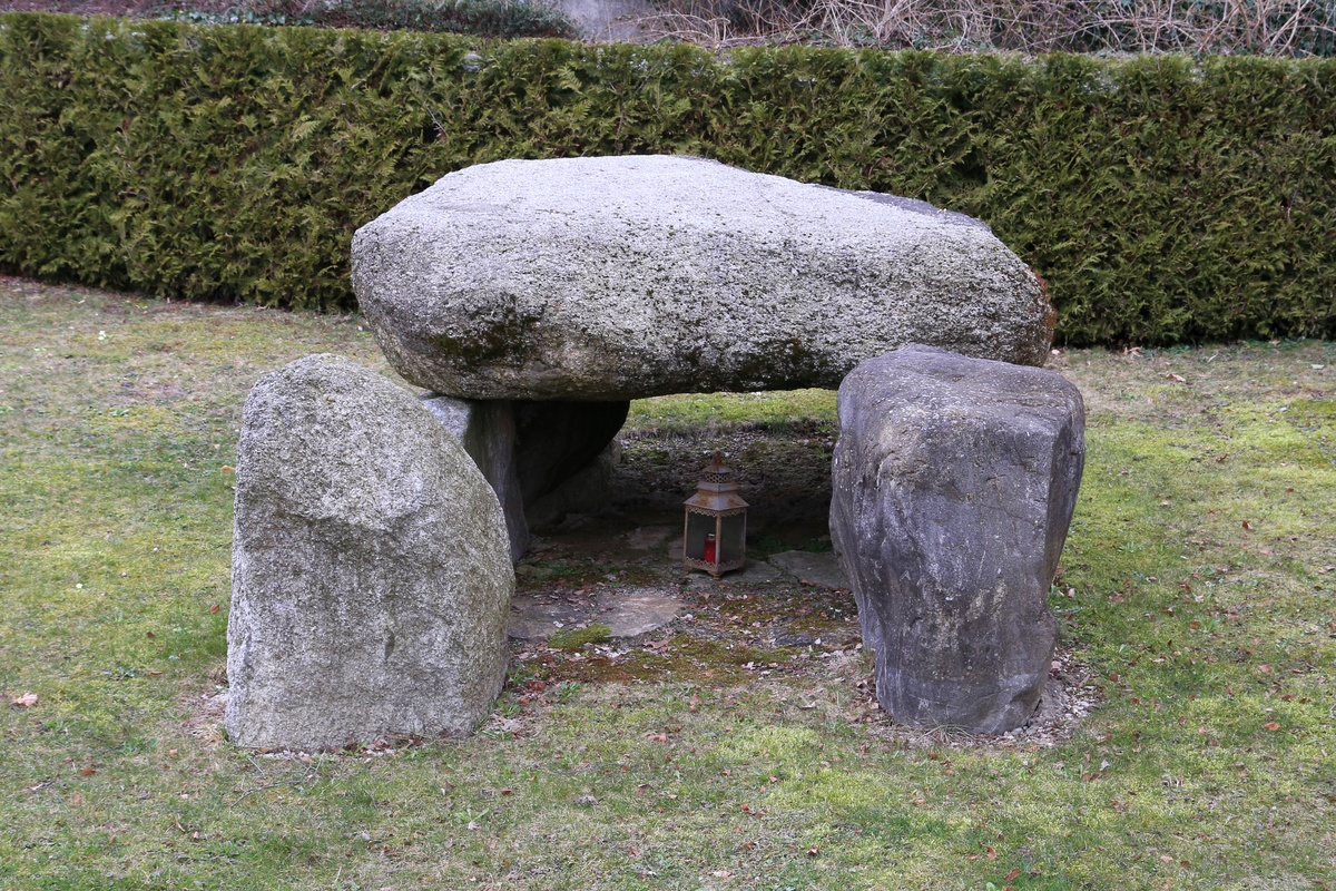 Oberbipp Dolmen