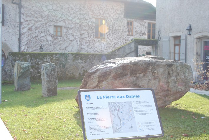 Click for full size image of Troinex Menhirs (PID:46337) Troinex Menhirs