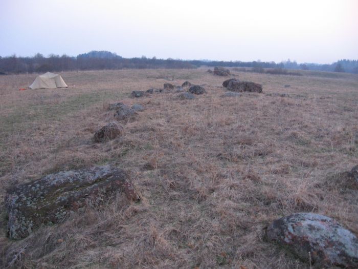 Potential ethnoastronomical site near city of Polotsk, north-western Belarus. Survived similar formations which were re-arranged in early XX century. More pictures and panorama : http://www.archive.org/details/JanovoLakeMegalithicComplex