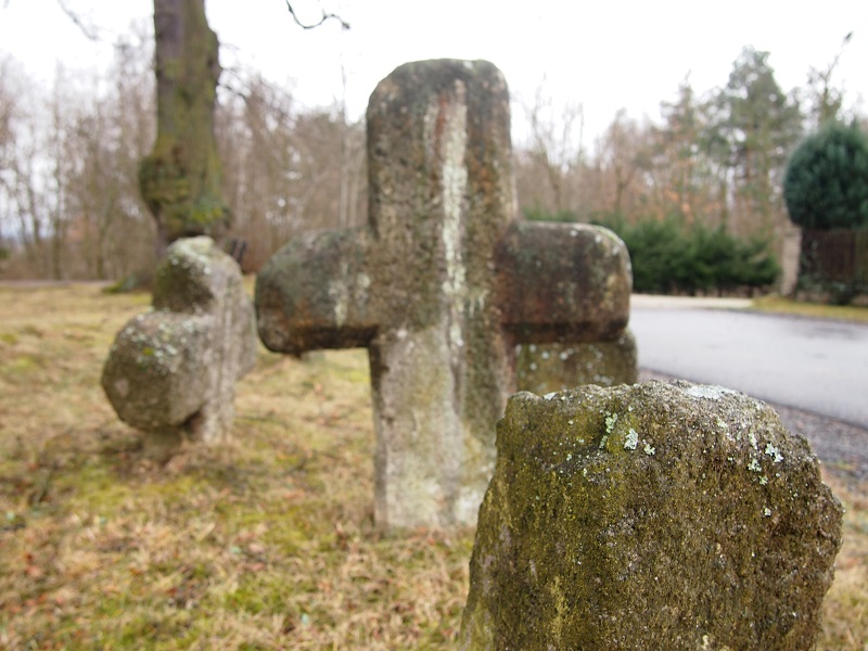 Podhrad stone crosses