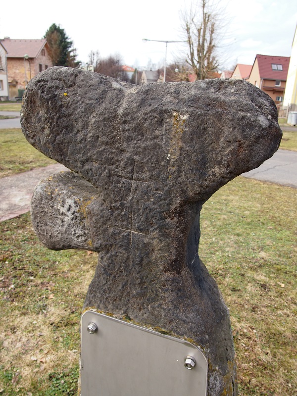 Stone crosses Královské Poříčí