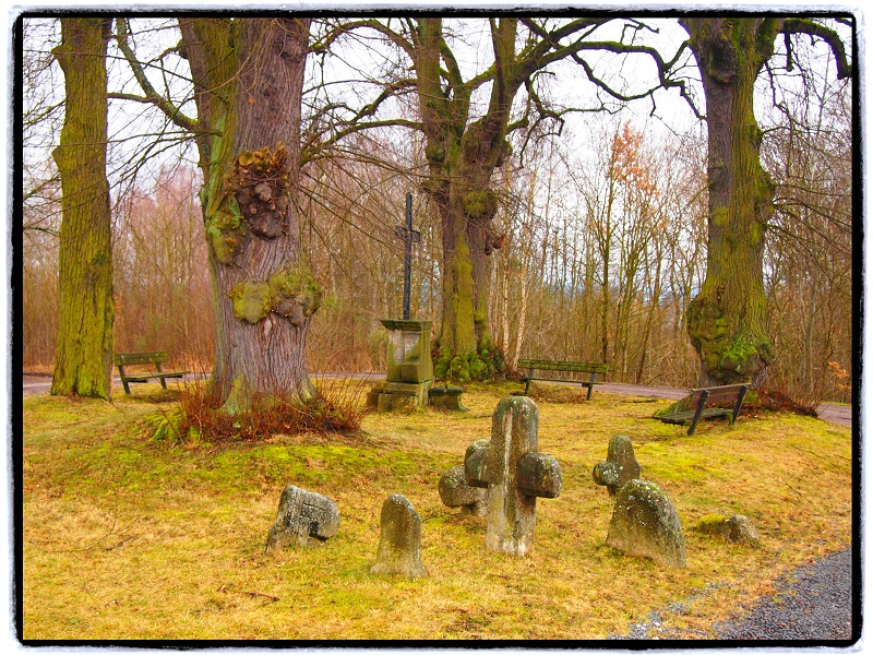 Podhrad stone crosses