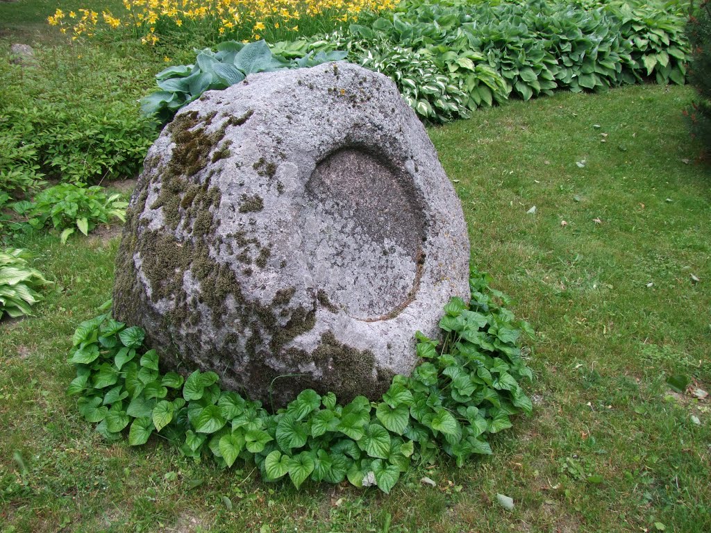 Kilėviškių akmuo su dubeniu