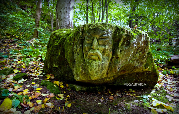 Stone idol Moscow river (PID:195737) Stone idol Moscow river