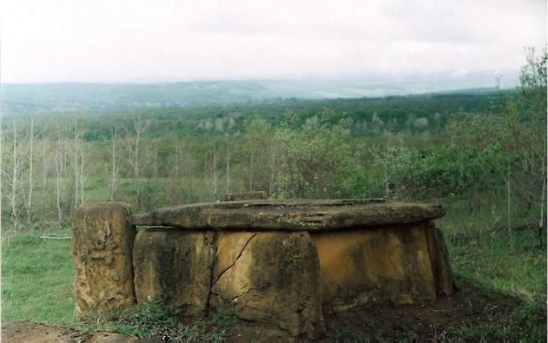 Click for full size image of Dolmen Fars River 4 - Silver Mound (PID:152936) Dolmen Fars River 4 - Silver Mound