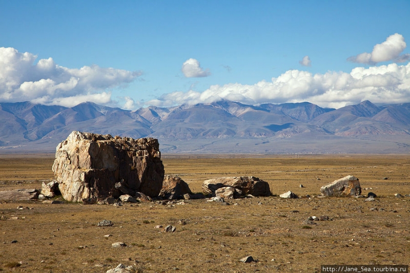 Tarhatinsky megalithic site