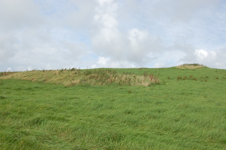 Click for full size image of Chilcombe Hill Barrows (PID:41765) Chilcombe Hill Barrows