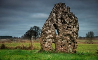 Click for full size image of Long Stone (Minchinhampton) (PID:189227) Long Stone (Minchinhampton)