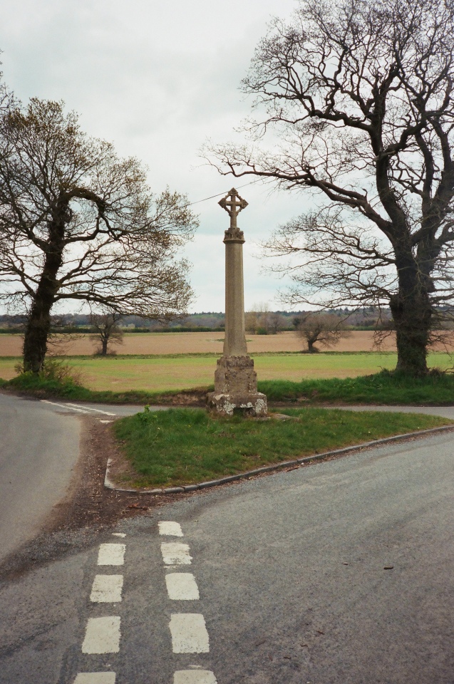 Aylmerton Cross