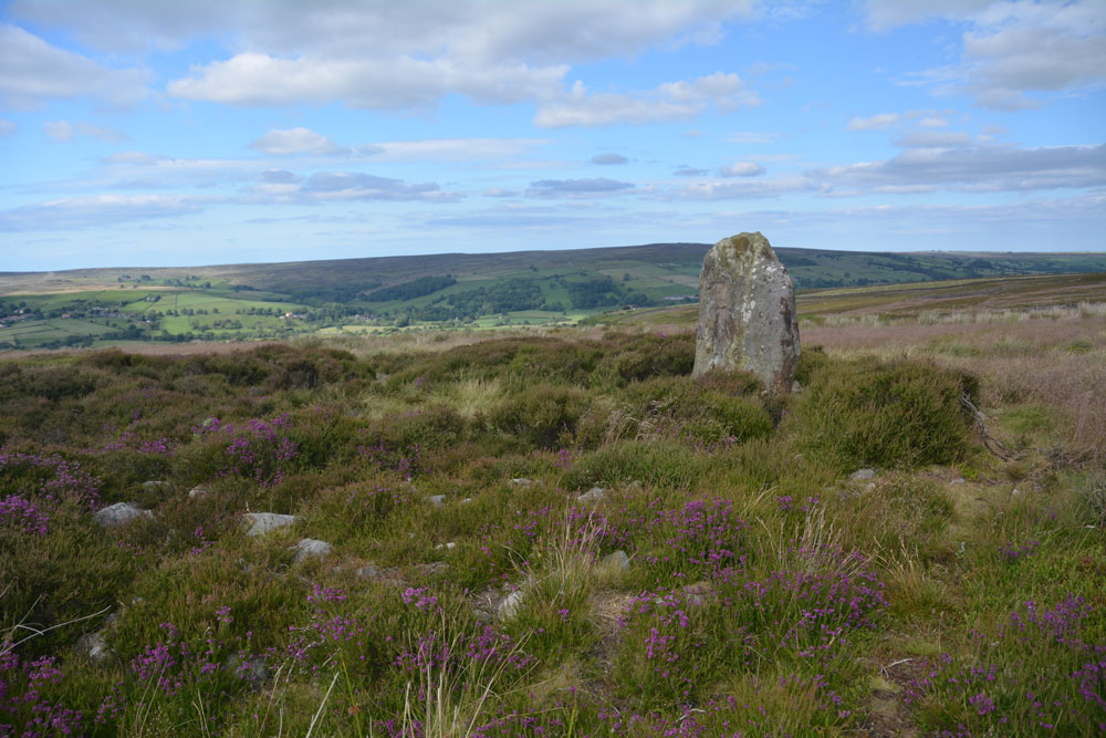 Click for full size image of Danby Rigg Cairn With Standing Stone (PID:167605) Danby Rigg Cairn With Standing Stone
