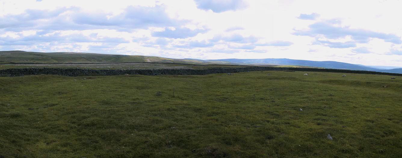 Click for full size image of Yarnbury Henge (PID:7887) Yarnbury Henge