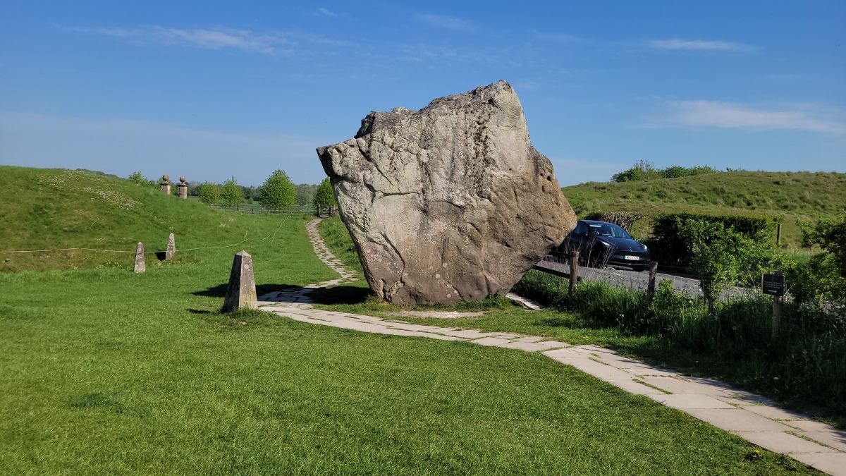 Click for full size image of Avebury (PID:292691) Avebury