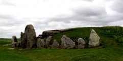 Click for full size image of West Kennett Long Barrow (PID:84752) West Kennett Long Barrow