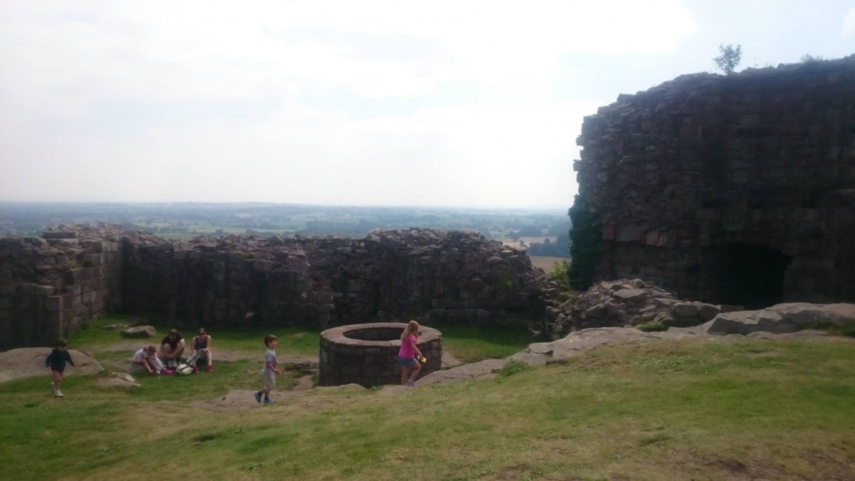 Click for full size image of Beeston Castle (PID:231130) Beeston Castle