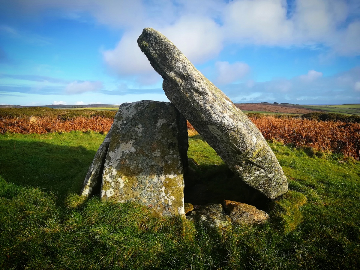 Click for full size image of Mulfra Quoit (PID:252334) Mulfra Quoit
