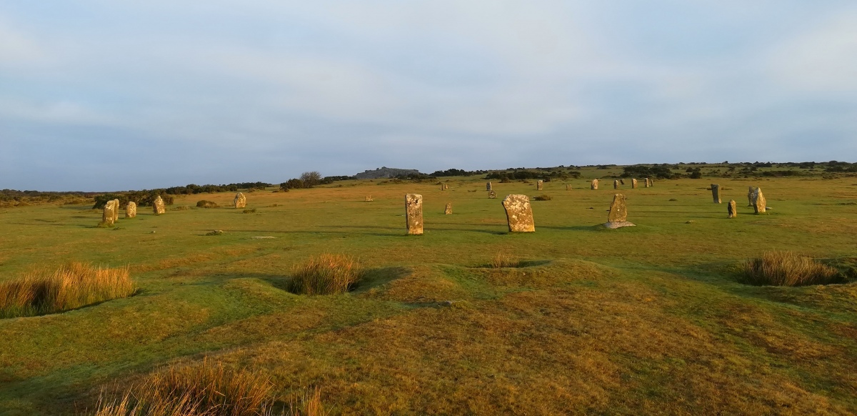 Click for full size image of The Hurlers (C) (PID:281559) The Hurlers (C)
