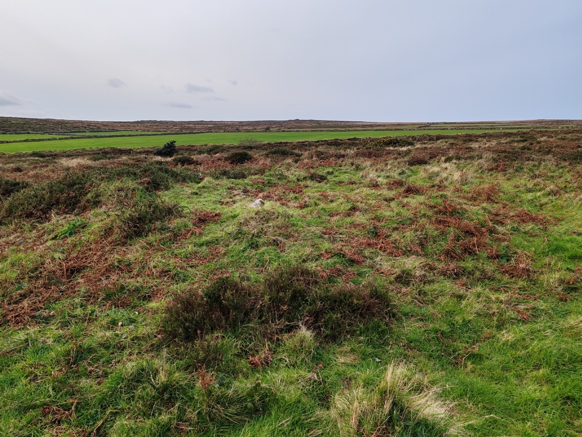 Click for full size image of Men-an-tol Mound (PID:281999) Men-an-tol Mound