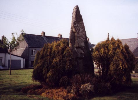 Click for full size image of Menevegar Menhir (PID:2583) Menevegar Menhir