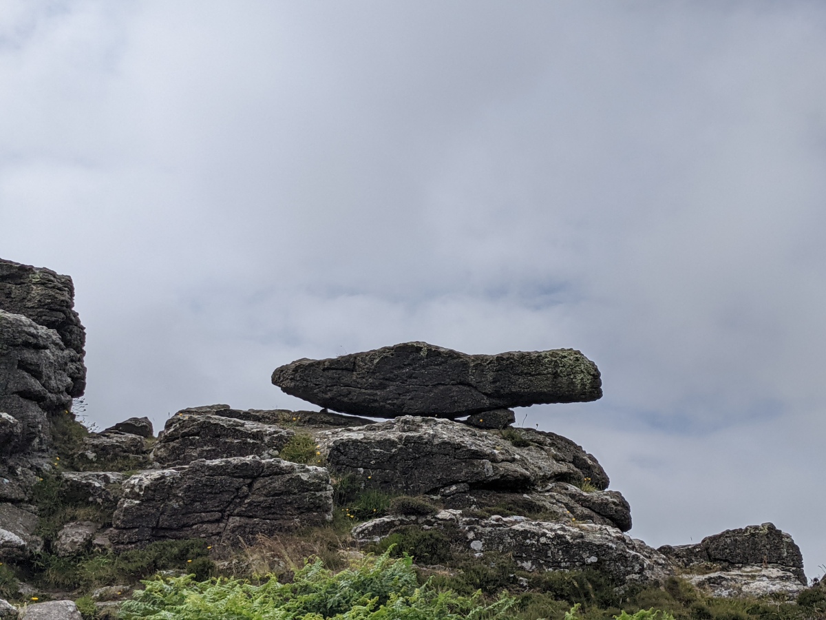 Click for full size image of Carn Kenidjack propped stone (PID:228973) Carn Kenidjack propped stone