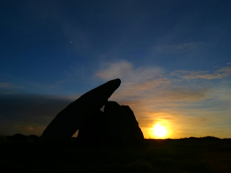 Click for full size image of Mulfra Quoit (PID:240305) Mulfra Quoit