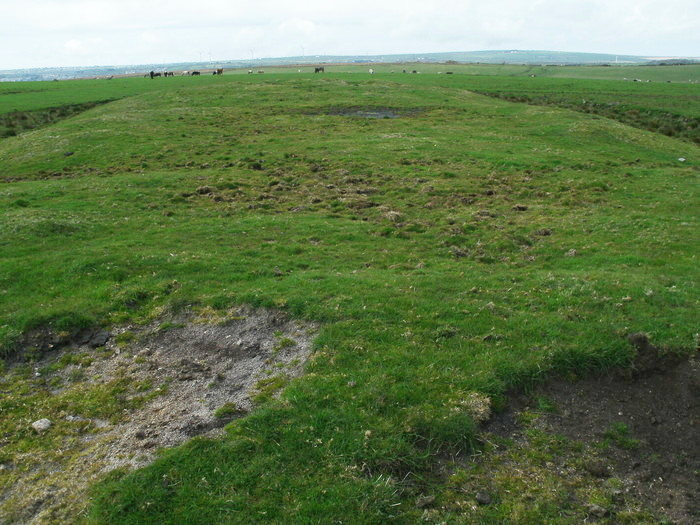 Click for full size image of Advent Triple Barrow (PID:133550) Advent Triple Barrow