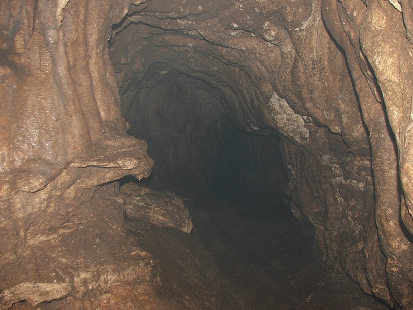 Etches cave