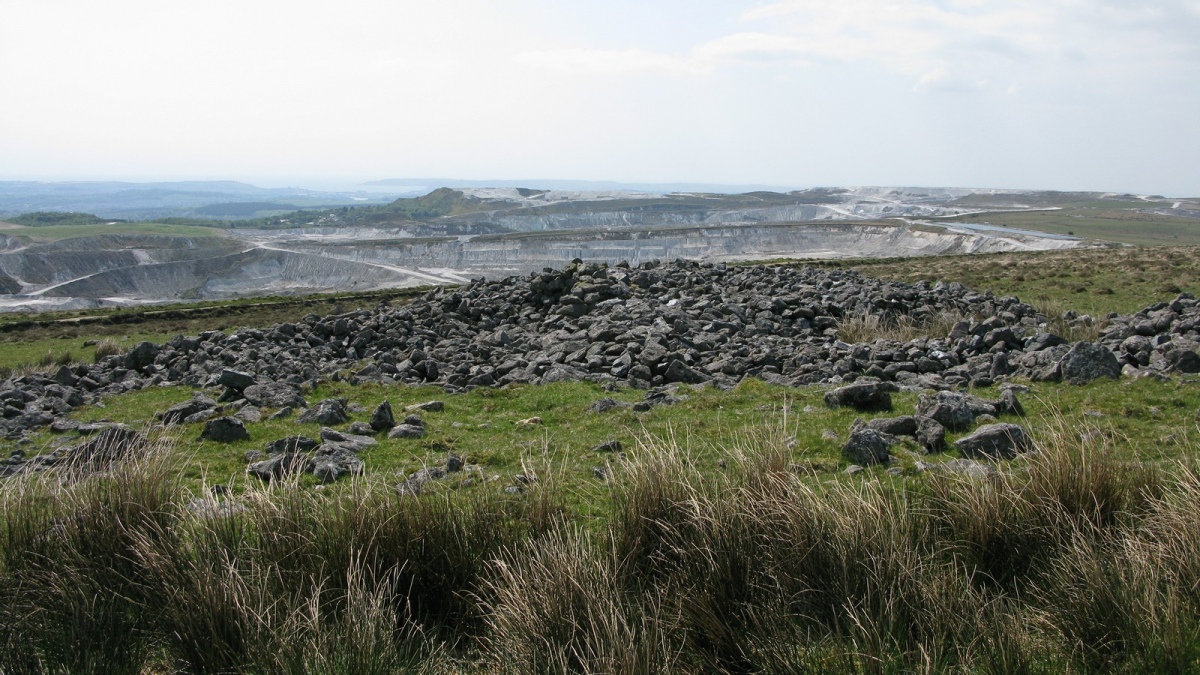 Shell Top Chambered Cairn