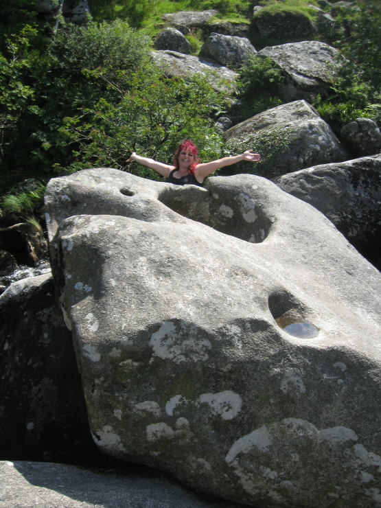 Click for full size image of The Tolmen Stone (Dartmoor) (PID:111821) The Tolmen Stone (Dartmoor)