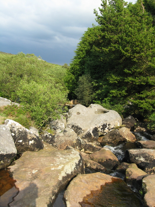 Click for full size image of The Tolmen Stone (Dartmoor) (PID:79610) The Tolmen Stone (Dartmoor)