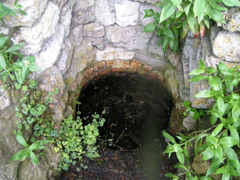 Click for full size image of Black Prince's Well (PID:13492) Black Prince's Well