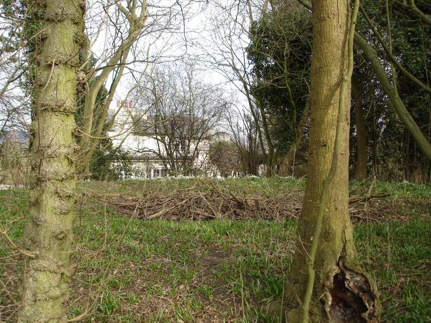 Click for full size image of Bowl Barrow South Of Mount Mead (PID:37038) Bowl Barrow South Of Mount Mead