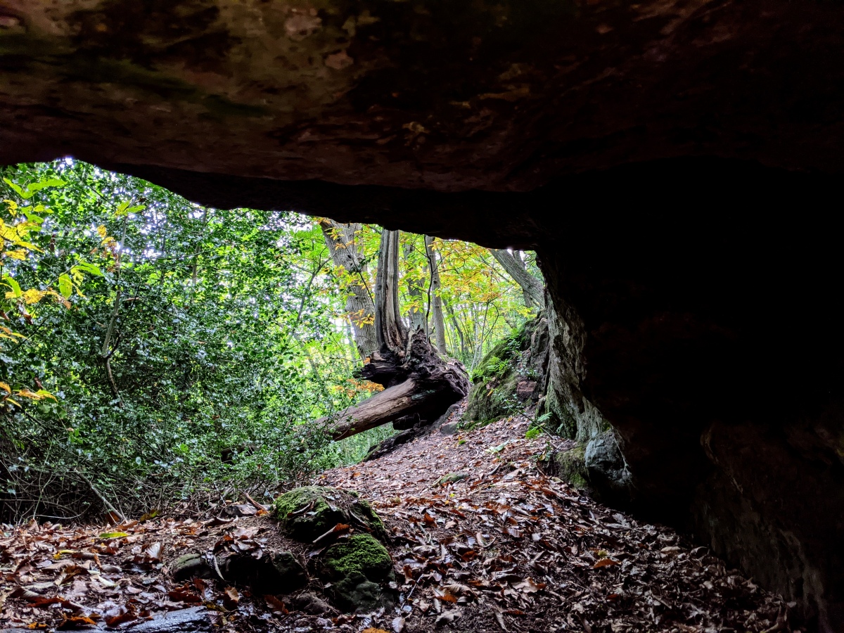 Click for full size image of Oldbury Rock Shelters (PID:218314) Oldbury Rock Shelters