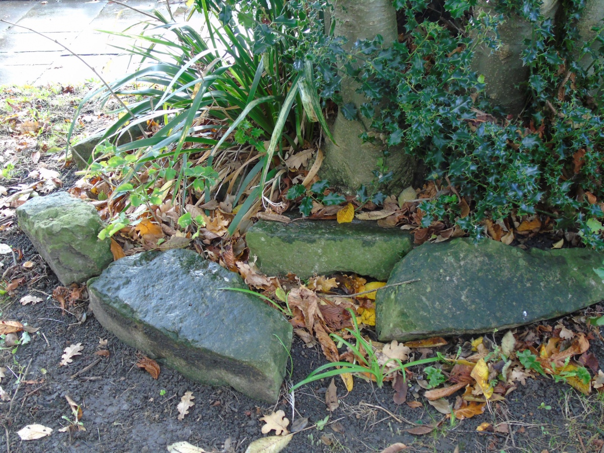 Click for full size image of Folkestone moot stones (PID:208239) Folkestone moot stones