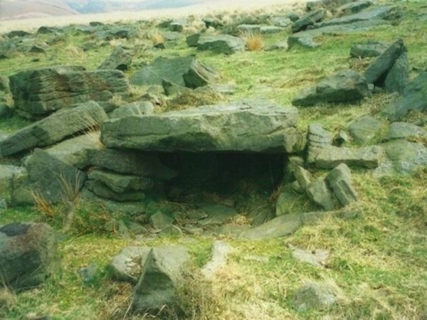 Click for full size image of Black Coppice Chambered Cairn (PID:125794) Black Coppice Chambered Cairn
