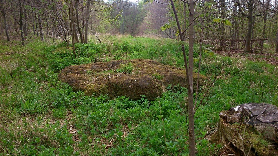 Click for full size image of Hoar Stone at Barton (PID:132268) Hoar Stone at Barton