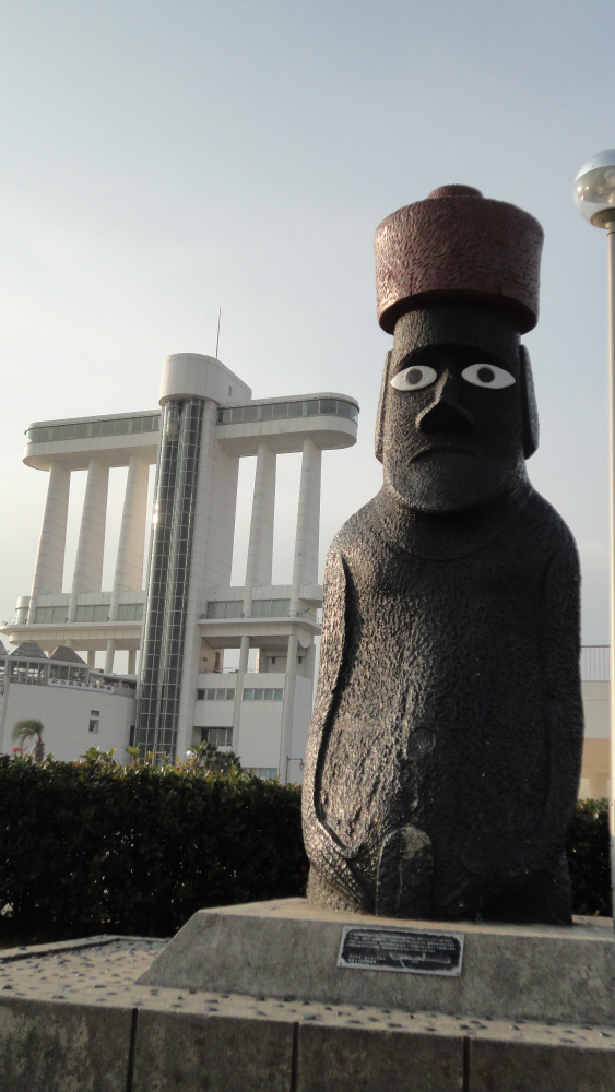 Nagoya port Moai
