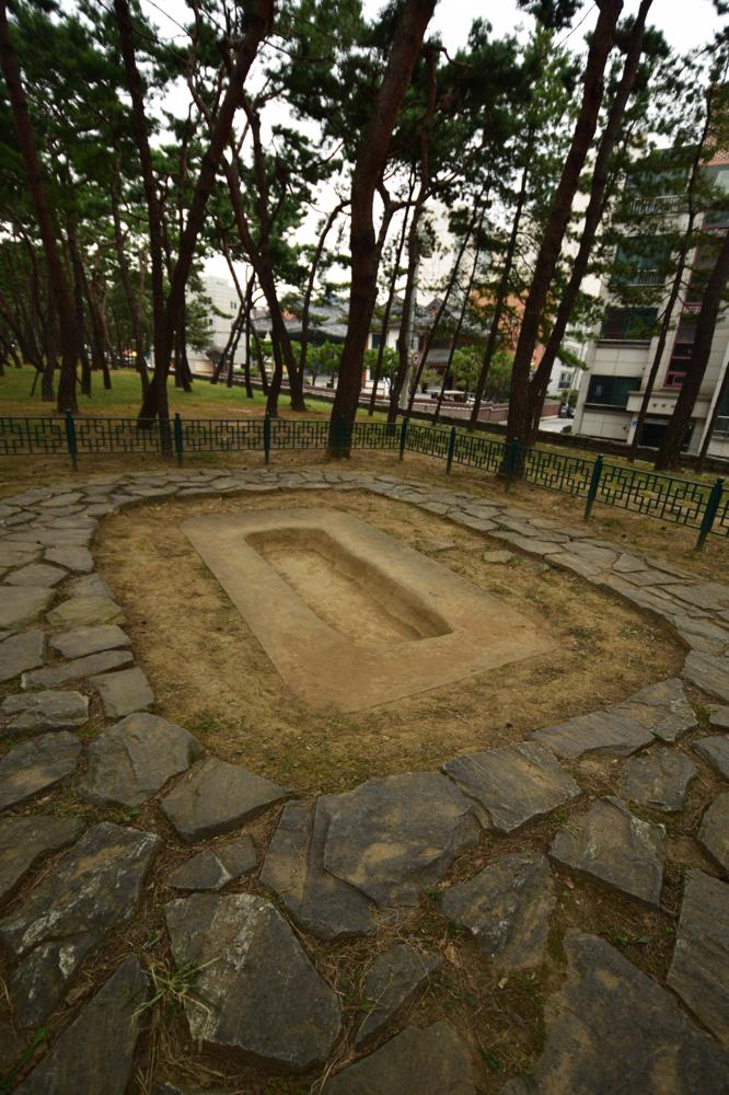 Click for full size image of Seokchon-dong gobungun (PID:171973) Seokchon-dong gobungun