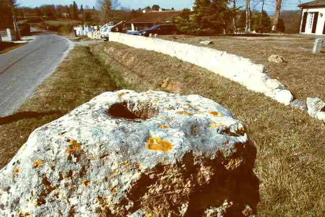 Click for full size image of Menhir de Higaros (PID:169364) Menhir de Higaros