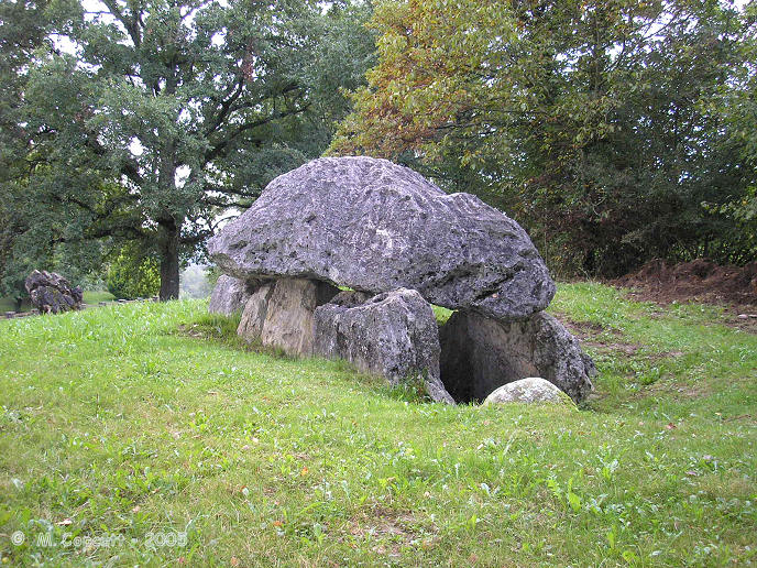 Click for full size image of Calhau de Teberno Dolmen (PID:18963) Calhau de Teberno Dolmen