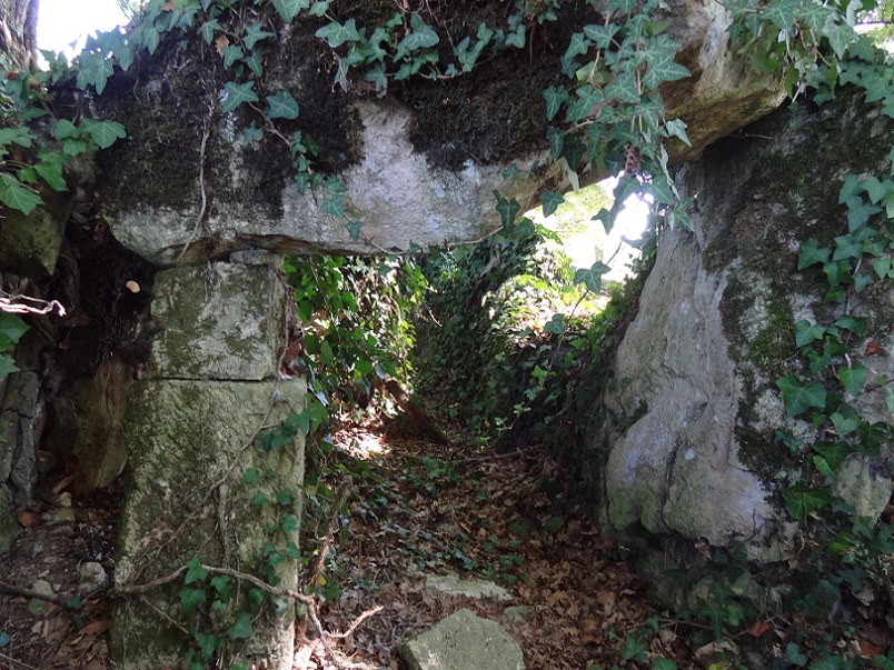 Roquefort Allée couverte