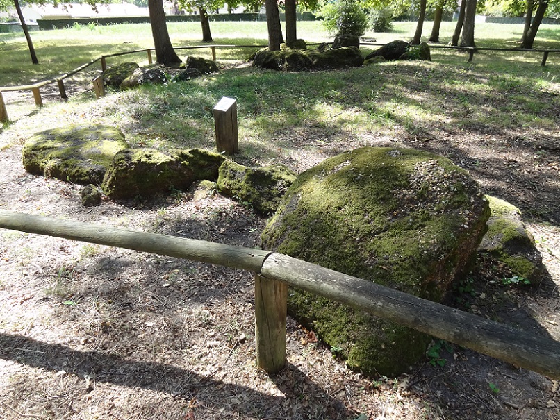 Click for full size image of Necropole de Peyrehaut (PID:177202) Necropole de Peyrehaut