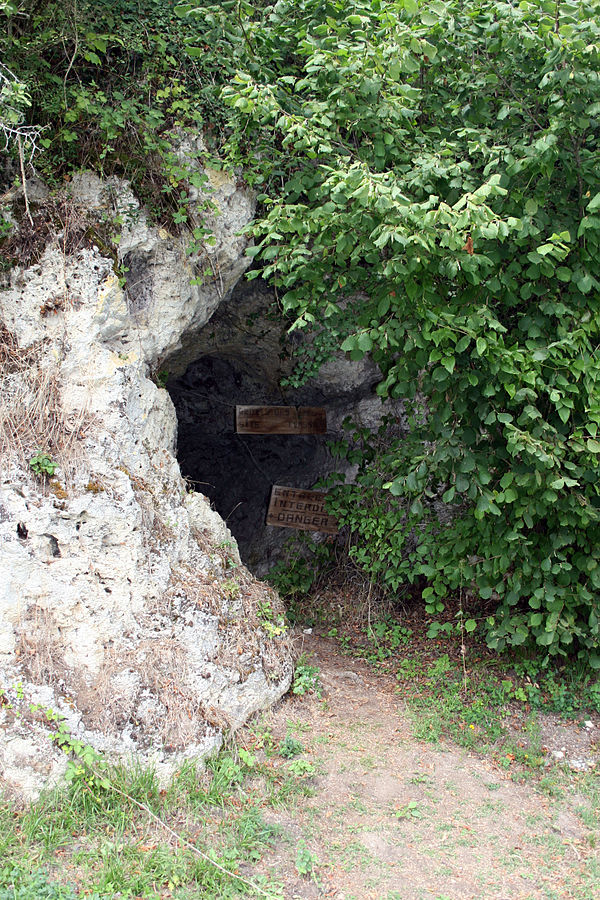Grotte des Fées (Châtelperron) (PID:148394) Grotte des Fées (Châtelperron)