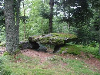 Click for full size image of Dolmen de Pierre Cuberte (PID:80316) Dolmen de Pierre Cuberte